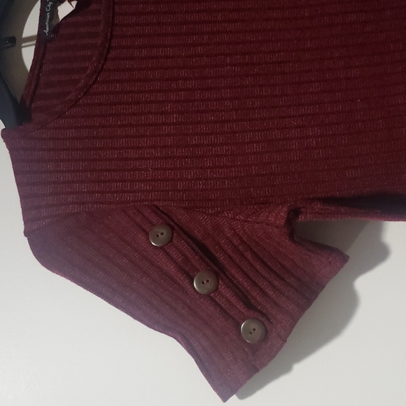 Top - Picture 3 of 7